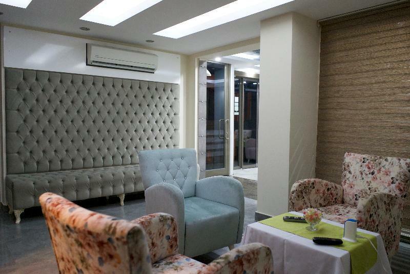 Microyal Hotel Antalya Buitenkant foto
